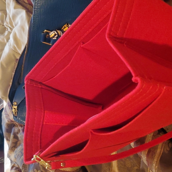 Louis vuitton crossberry blue -leather 35 tote bag keys brand new dust cover - Picture 7 of 16